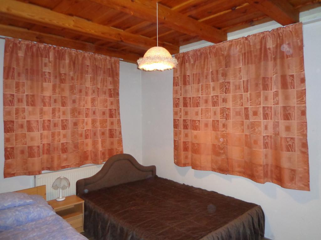 Hotel Sosto Gold Vendeghaz Nyíregyháza Zimmer foto